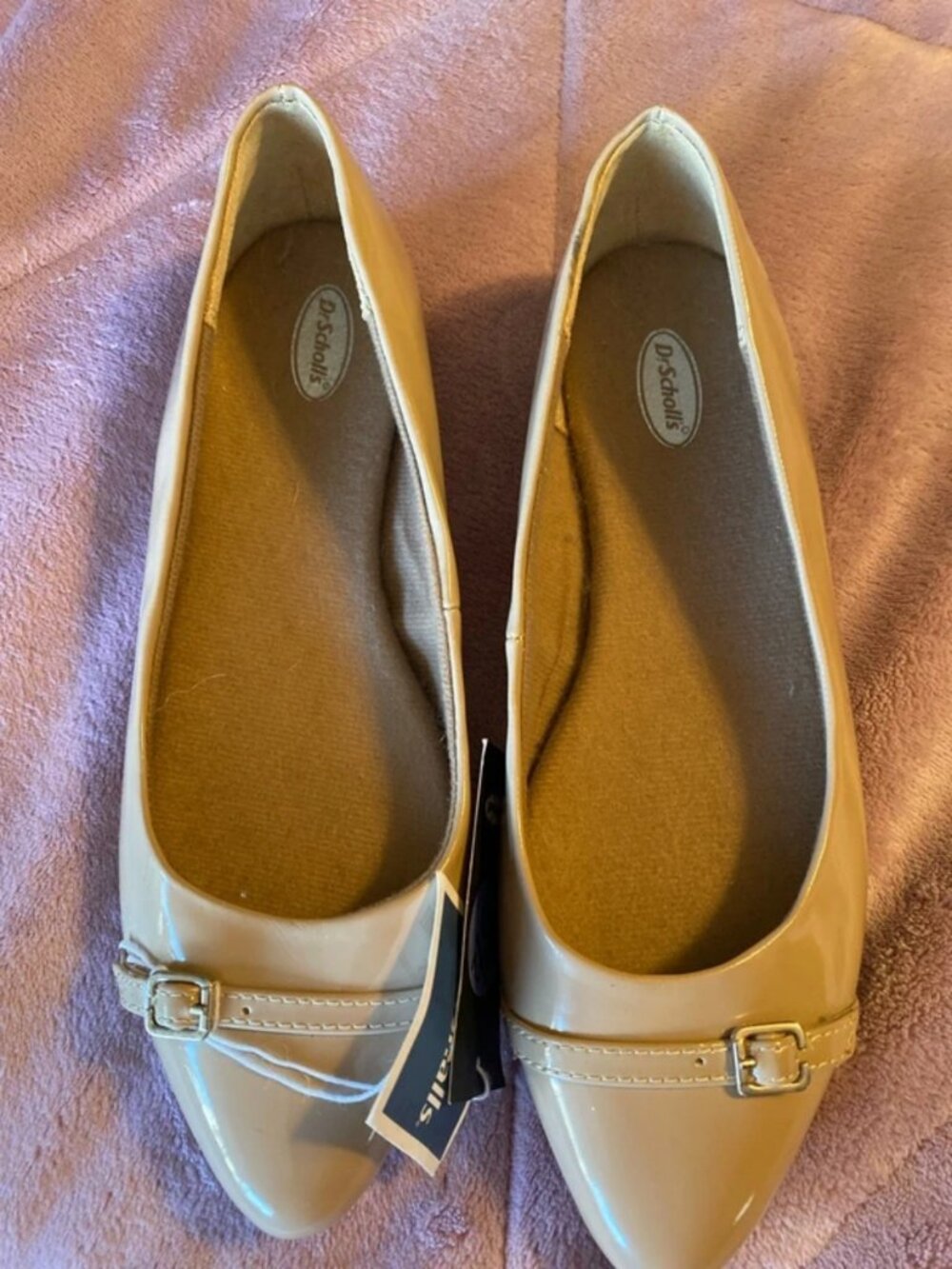 Dress shoe